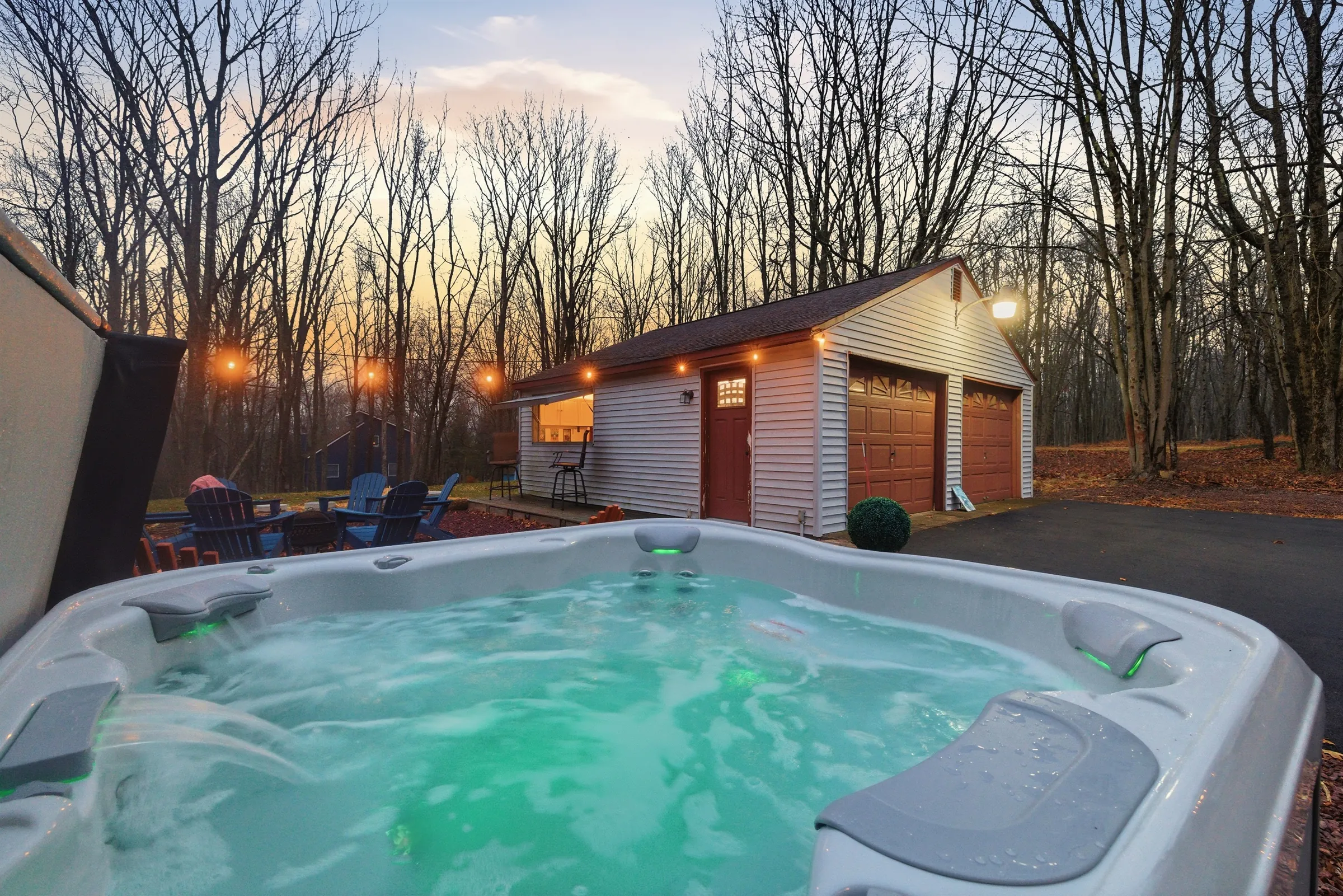 Relax in your own hot tub, with nature and open skies all around
