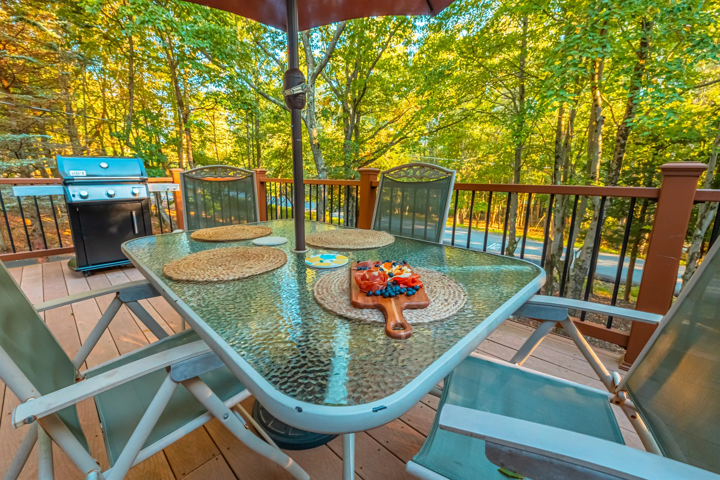 Do you enjoy having lunch indoors or outdoors?