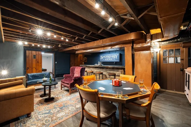 Step into your own hidden speakeasy for cocktails, cards and amazing evenings!