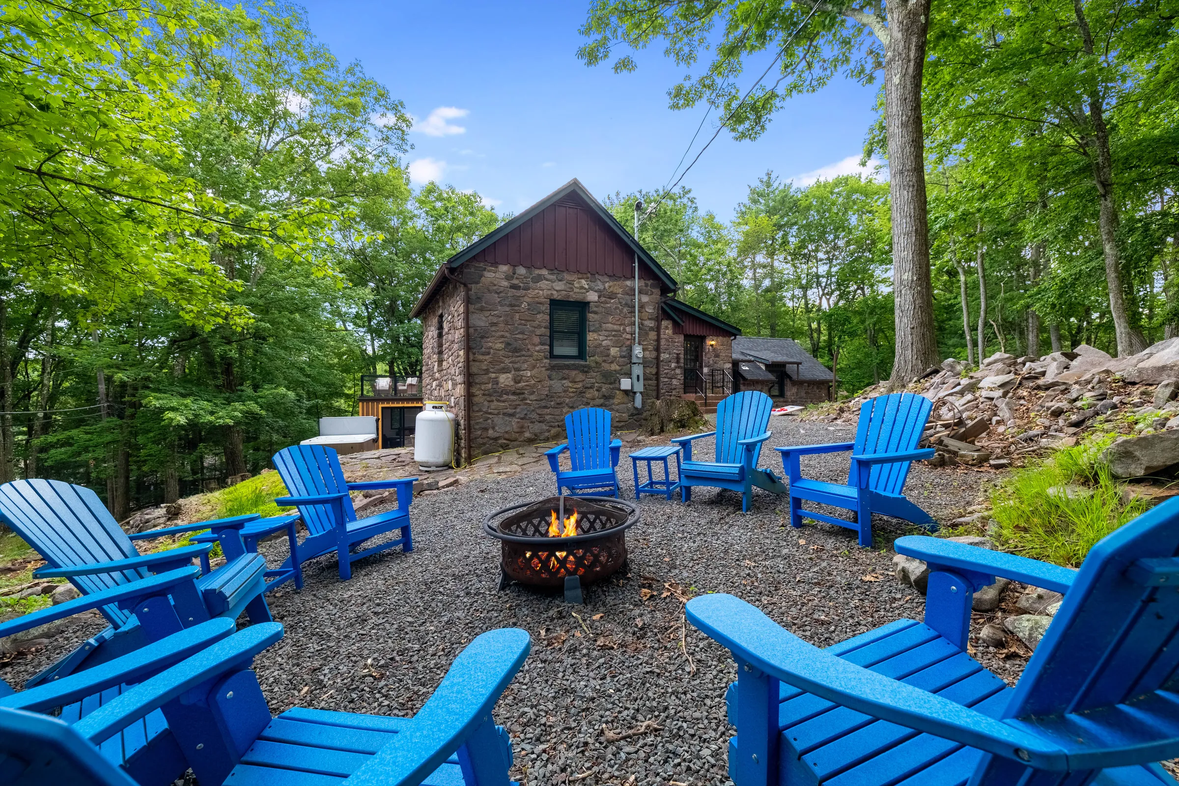 Sit around the fire pit with family and friends, enjoy making s'mores, and watch the stars. 